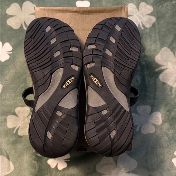 Keen Toyah MJ Black Nubuck Mary Jane W12 - Picture 7 of 13